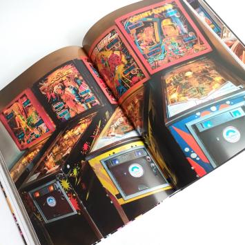 boek Pinball van Santiago Ciuffo